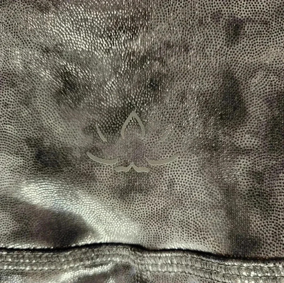 Beyond Yoga Tie Dye High Waisted Shine On Midi Legging Gray Foil XS - Picture 8 of 12